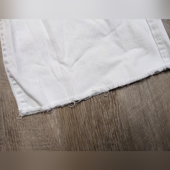 Shein White Bell Bottoms High Rise Raw Leg Hem Size 4 - Picture 8 of 11